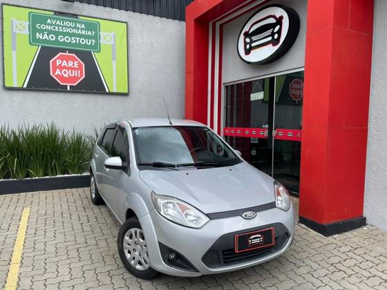 FORD FIESTA 1.6 ROCAM SE 8V FLEX 4P MANUAL FORD FIESTA 1.6 ROCAM SE 8V FLEX 4P MANUAL